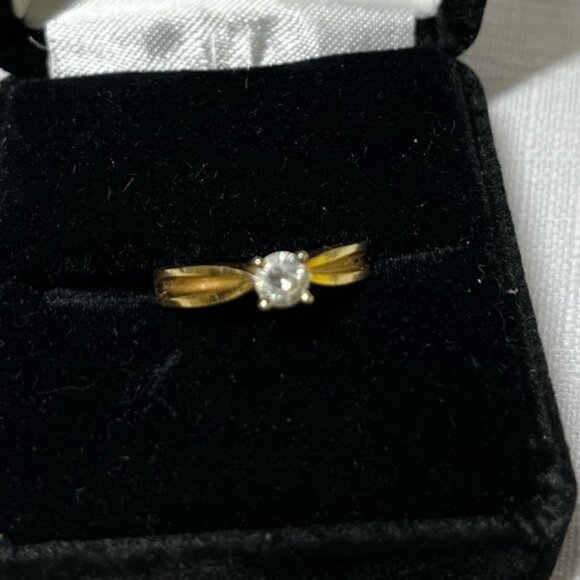 Natural Diamond Engagement Ring Unique band Thick gold strong band Size 5 - Picture 3 of 6